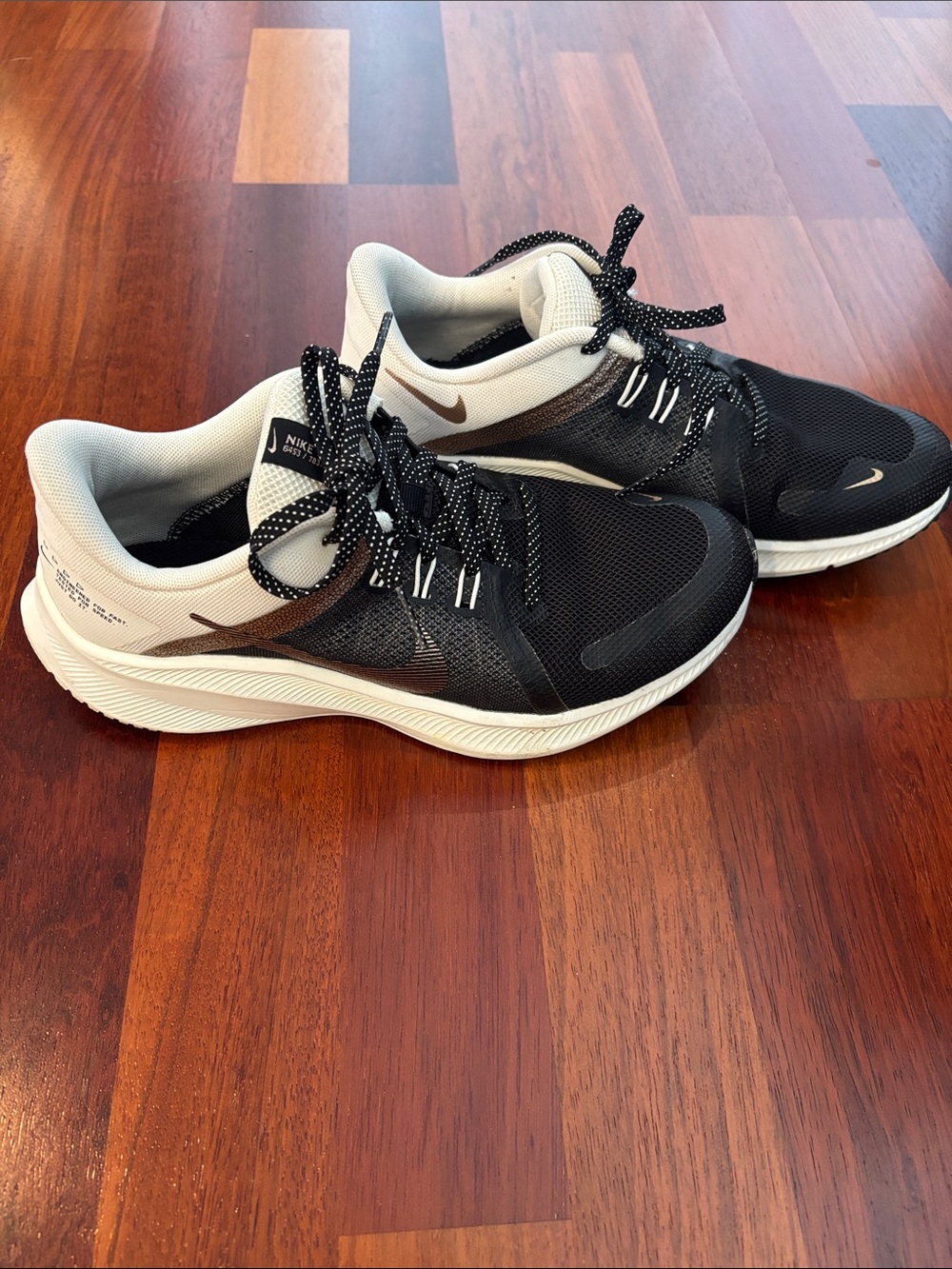 Nike Womens Quest Running Shoes